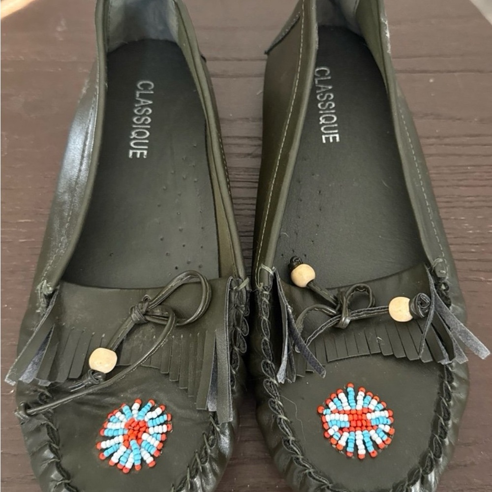Green Moccasins with Beaded Design and Bow Detail